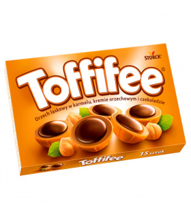 Toffifee Orzech laskowy w karmelu kremie orzechowym i czekoladzie 125 g (15 sztuk)